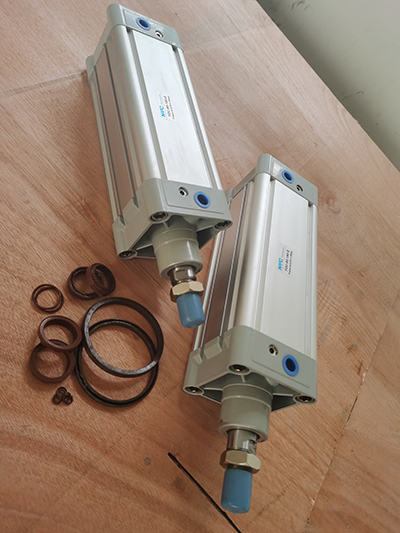 FDC cylinder with Viton seals